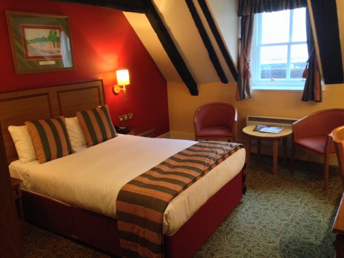 The Catherine Wheel Wetherspoon Hotel Henley-on-Thames Eksteriør billede