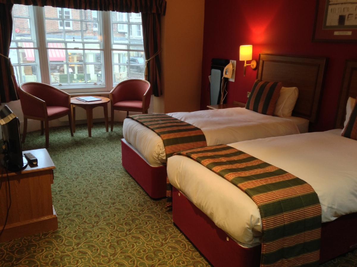 The Catherine Wheel Wetherspoon Hotel Henley-on-Thames Eksteriør billede