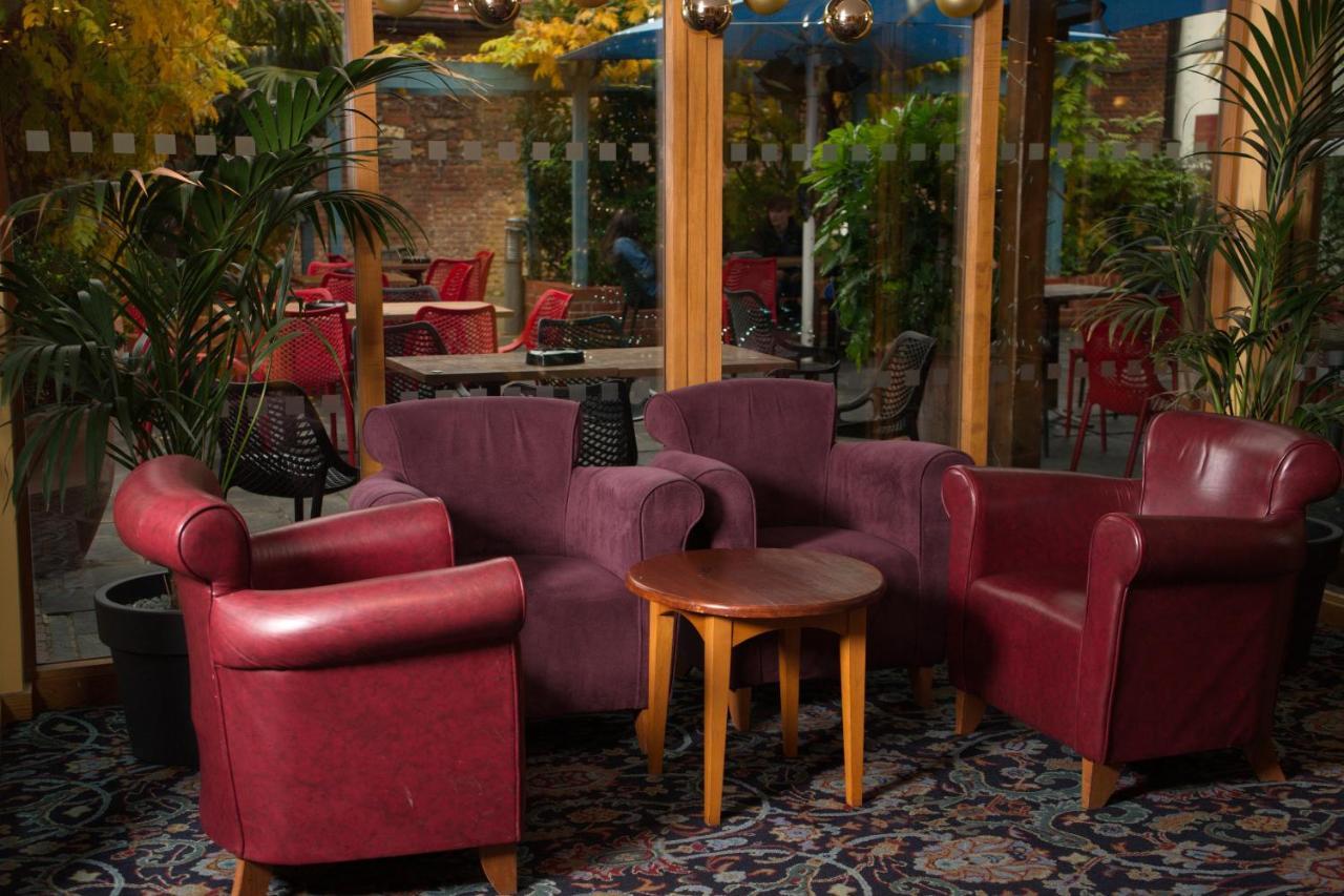 The Catherine Wheel Wetherspoon Hotel Henley-on-Thames Eksteriør billede