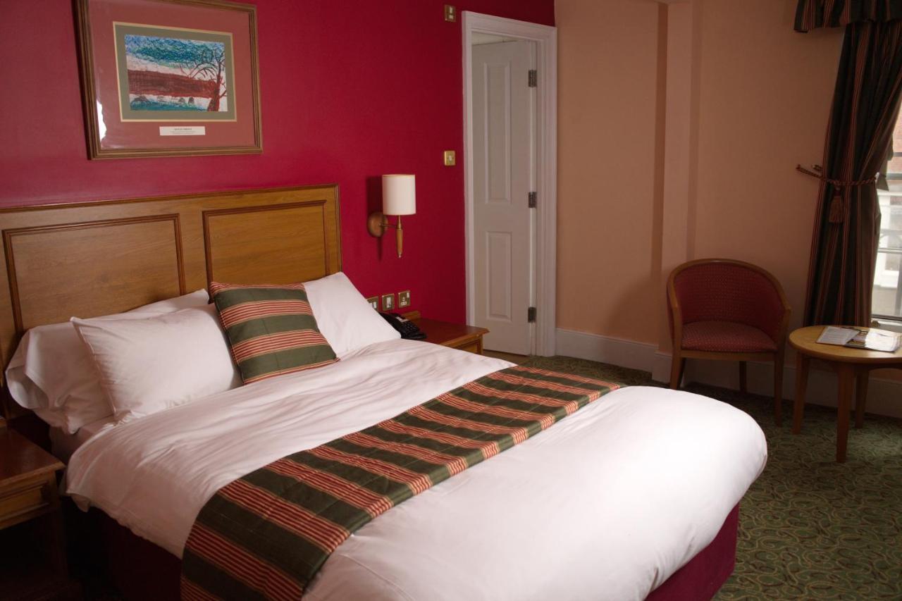 The Catherine Wheel Wetherspoon Hotel Henley-on-Thames Eksteriør billede